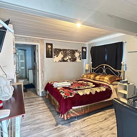 Guest Suite - Private Retreat - J-1 Abbotsford Buitenkant foto