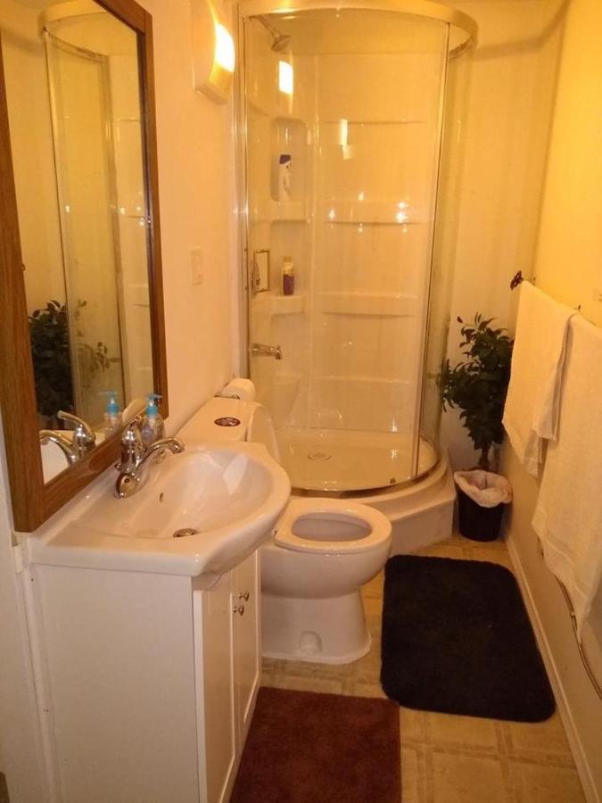 Guest Suite - Private Retreat - J-1 Abbotsford Buitenkant foto