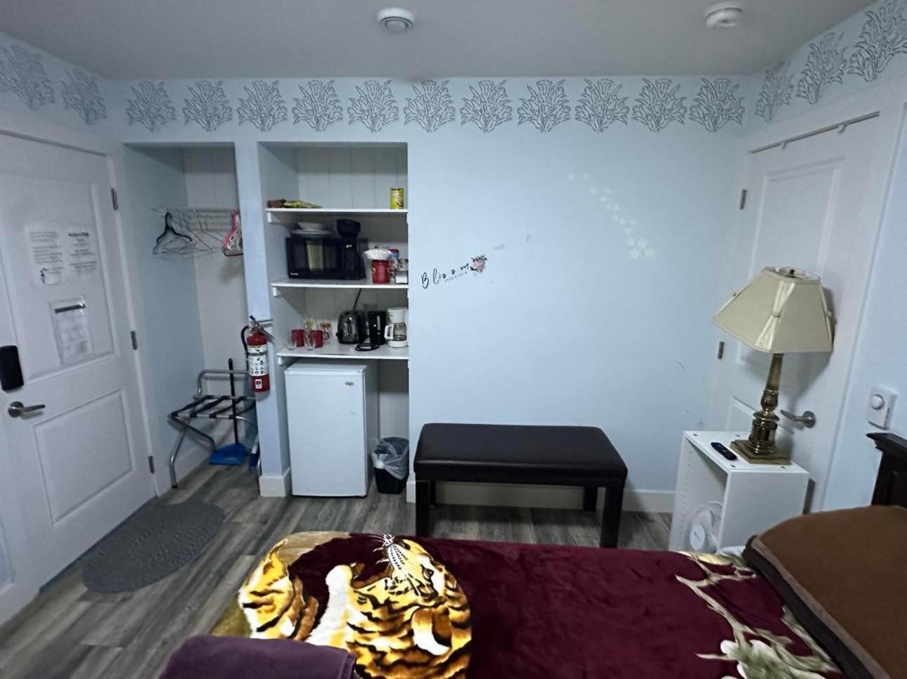 Guest Suite - Private Retreat - J-1 Abbotsford Buitenkant foto