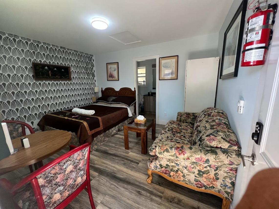 Guest Suite - Private Retreat - J-1 Abbotsford Buitenkant foto