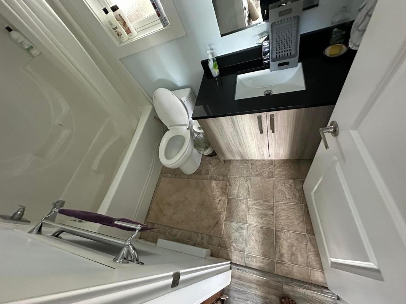 Guest Suite - Private Retreat - J-1 Abbotsford Buitenkant foto