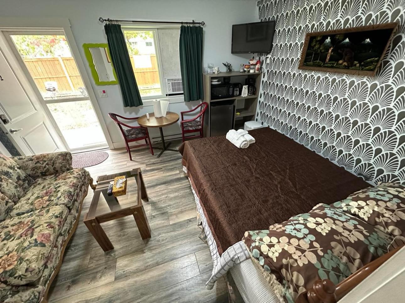 Guest Suite - Private Retreat - J-1 Abbotsford Buitenkant foto